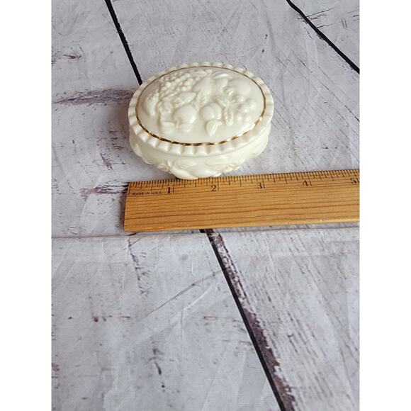 Lenox 1998 Fruits Of Life Ivory And Gold Trim Lidded Trinket Box READ - Picture 9 of 10